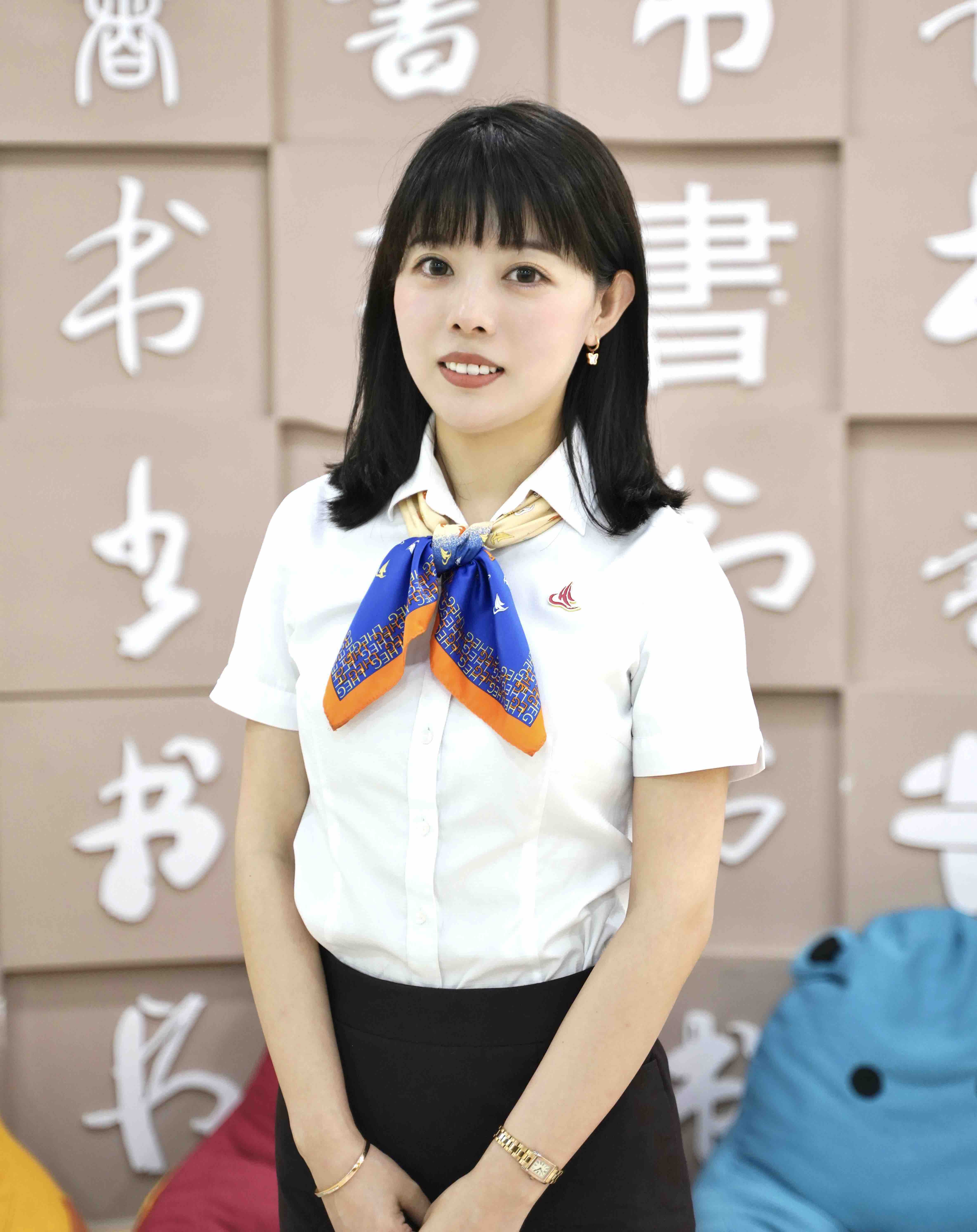 黄维周 小学外语中心中方主任助理