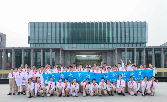 与南大同行 追科学之光3.JPG
