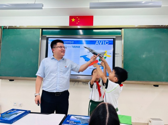 封面.jpg 封面.jpg